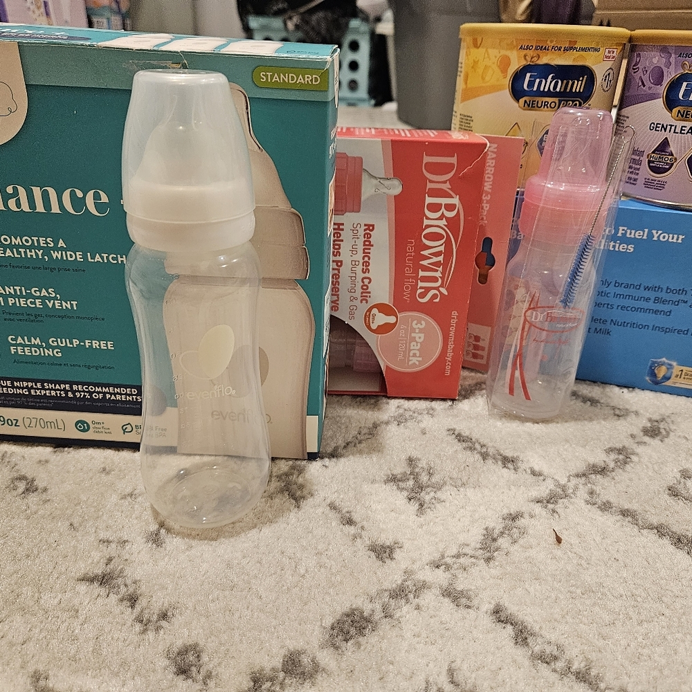 Baby bottles with free formula included